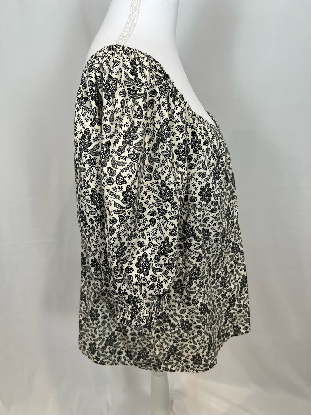 a.n.a Black Floral Cream Square-Neck Blouse - Picture 11 of 11